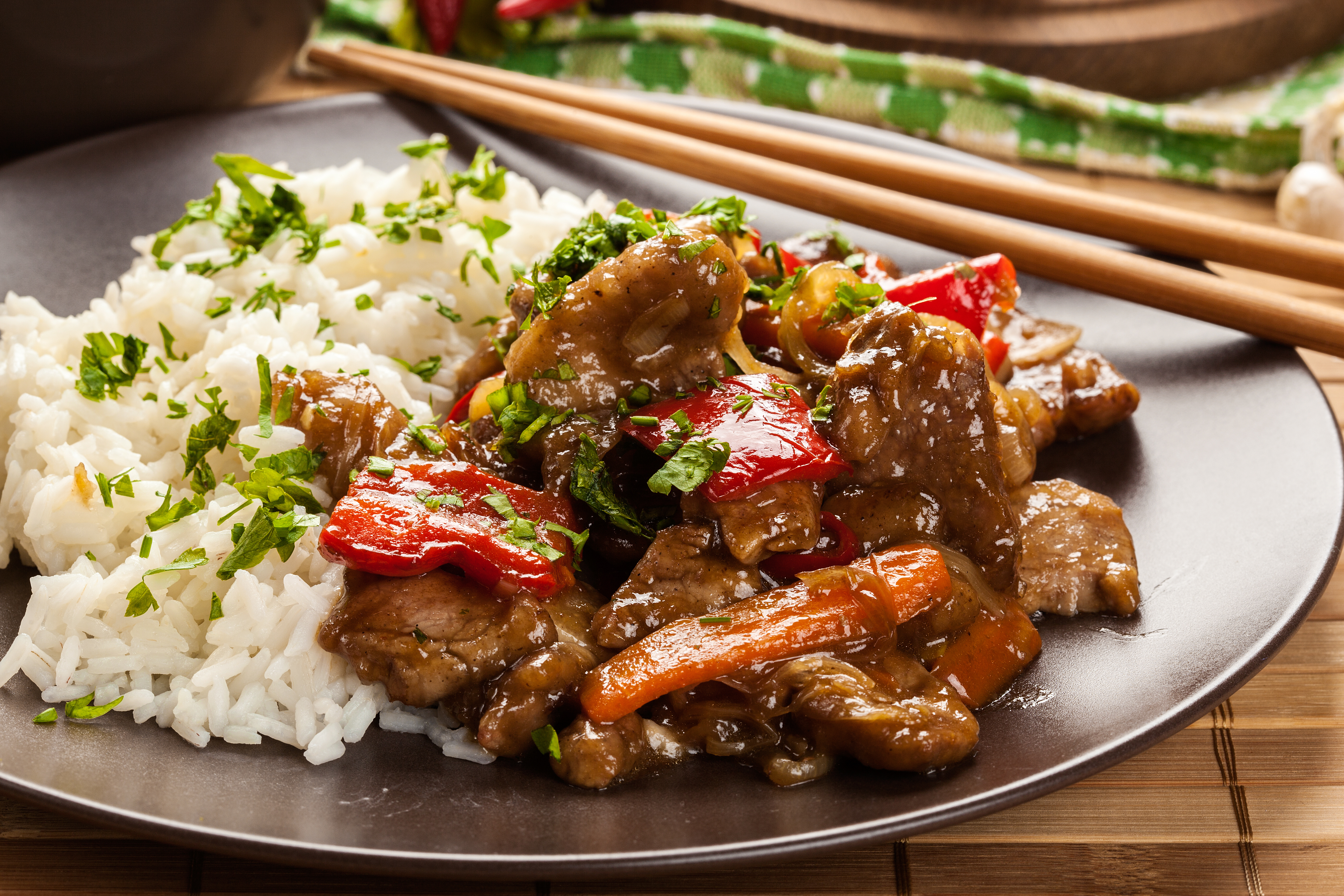 Flying Greens with Beef in Oyster Sauce