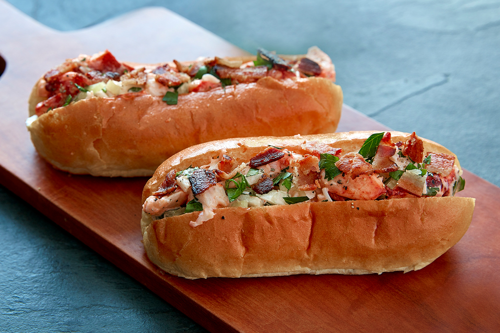Connecticut Style Lobster Roll 