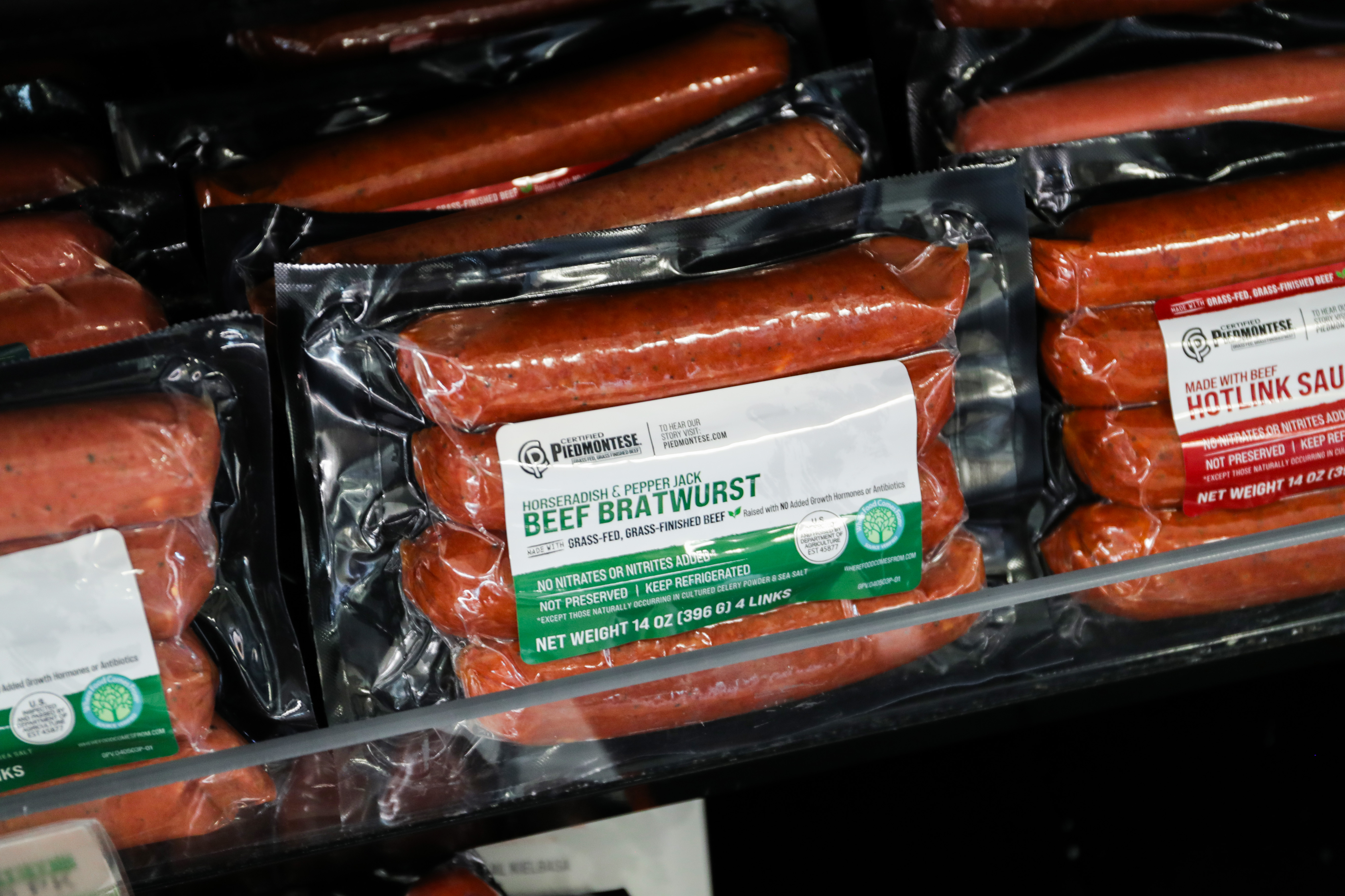 Image of Horseradish and Pepperjack Cheese Beef Bratwurst